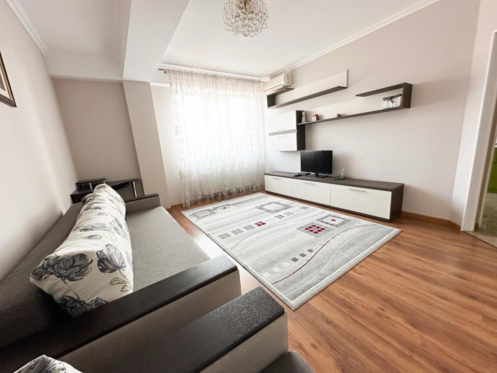 Bright & Quiet 2Room Apartment In City Center คีชีเนา ภายนอก รูปภาพ