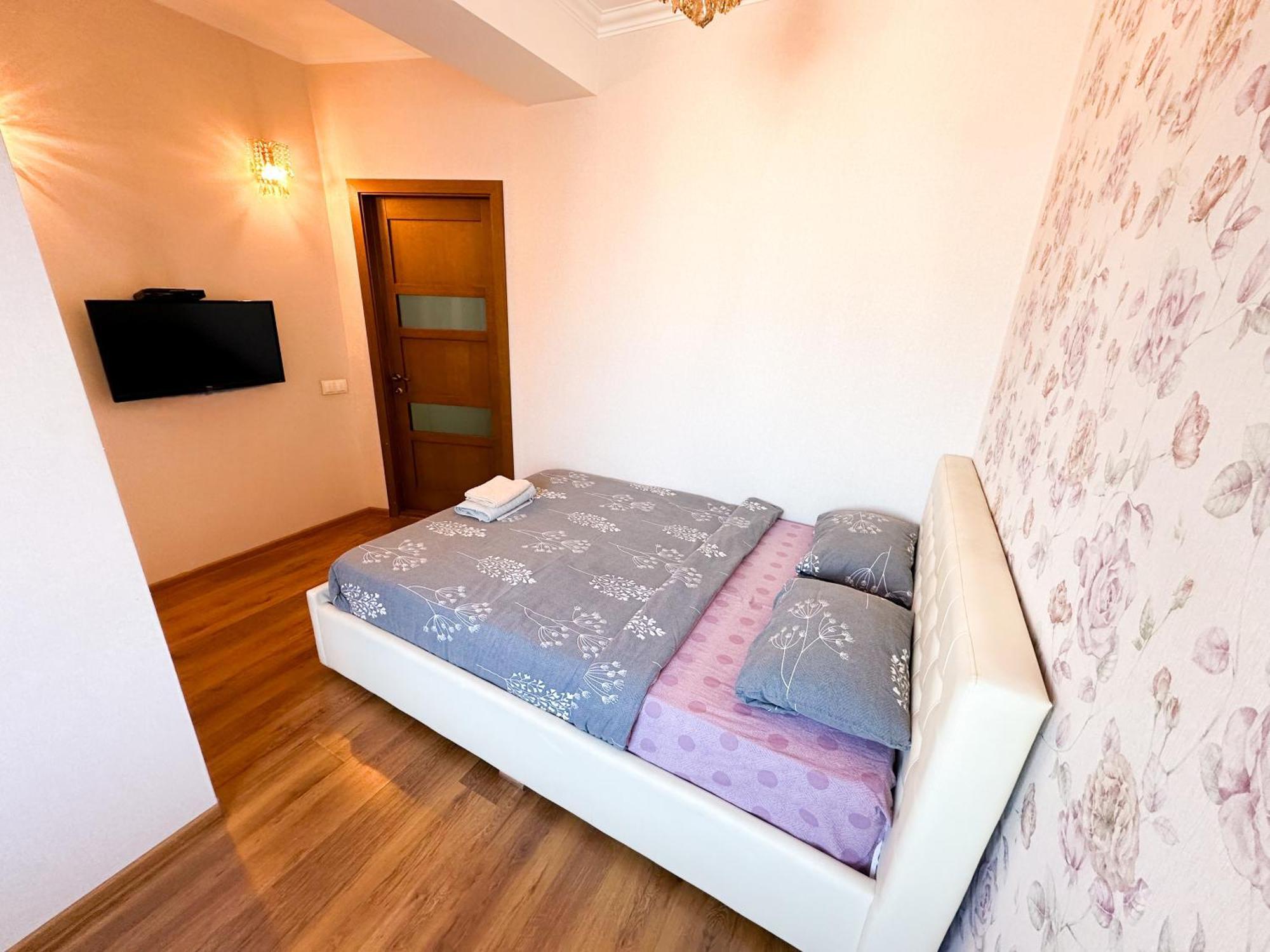 Bright & Quiet 2Room Apartment In City Center คีชีเนา ภายนอก รูปภาพ